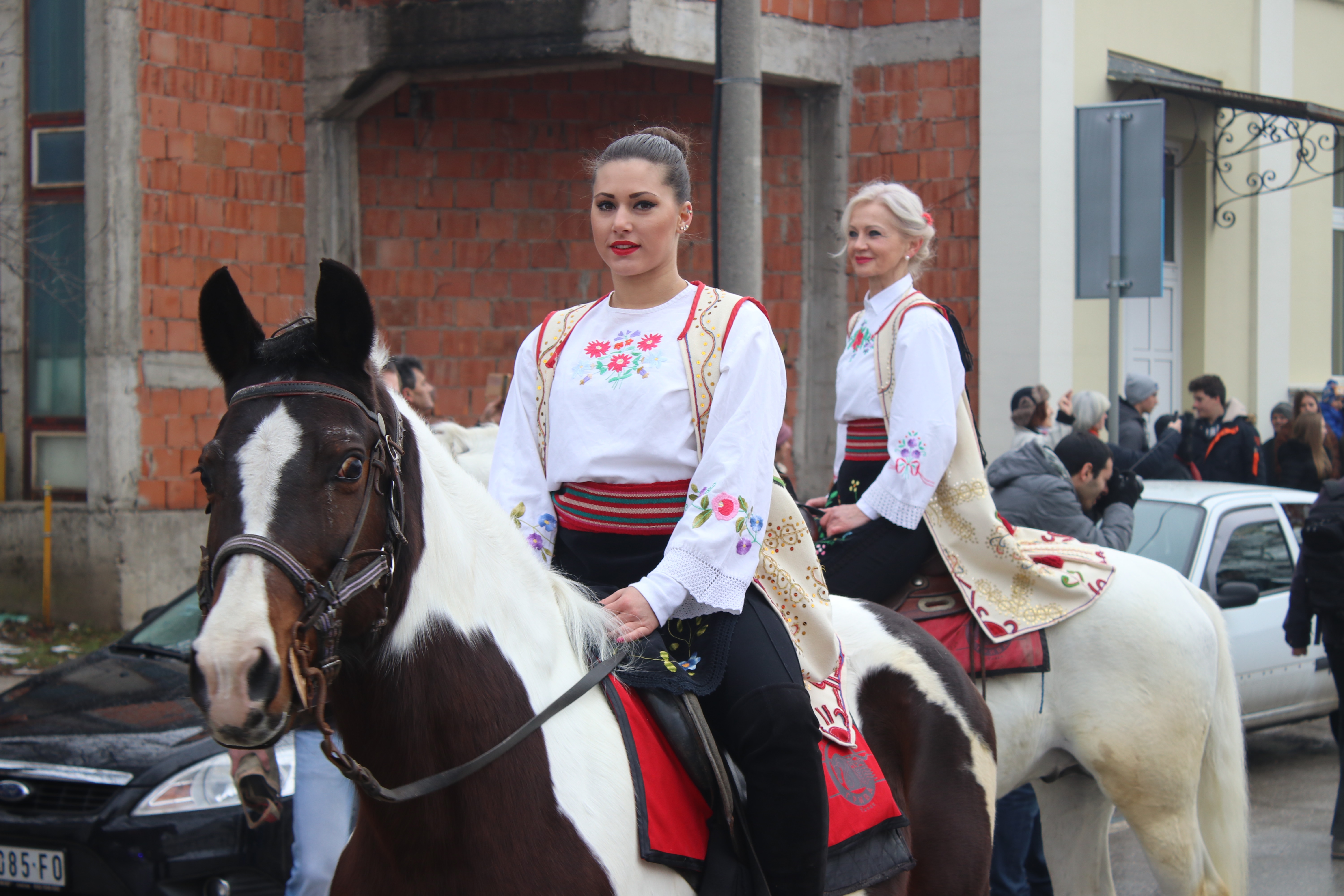 Леденом Моравом  на Богојављење запливало 149 такмичара, први до часног крста стигао Ђорђе Луковић