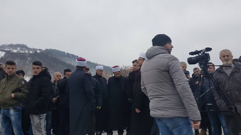 Почео протест у Пријепољу, око 100 Бошњака блокирало магистралу