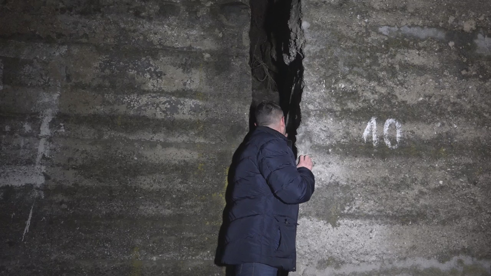 Клизиште прети да прекине друмски и железнички саобраћај