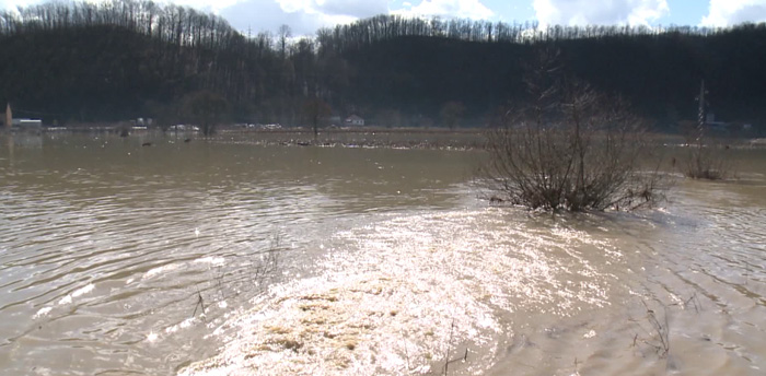 Излила се Западна Морава, Скрапеж, Ђетиња и Рзав у порасту