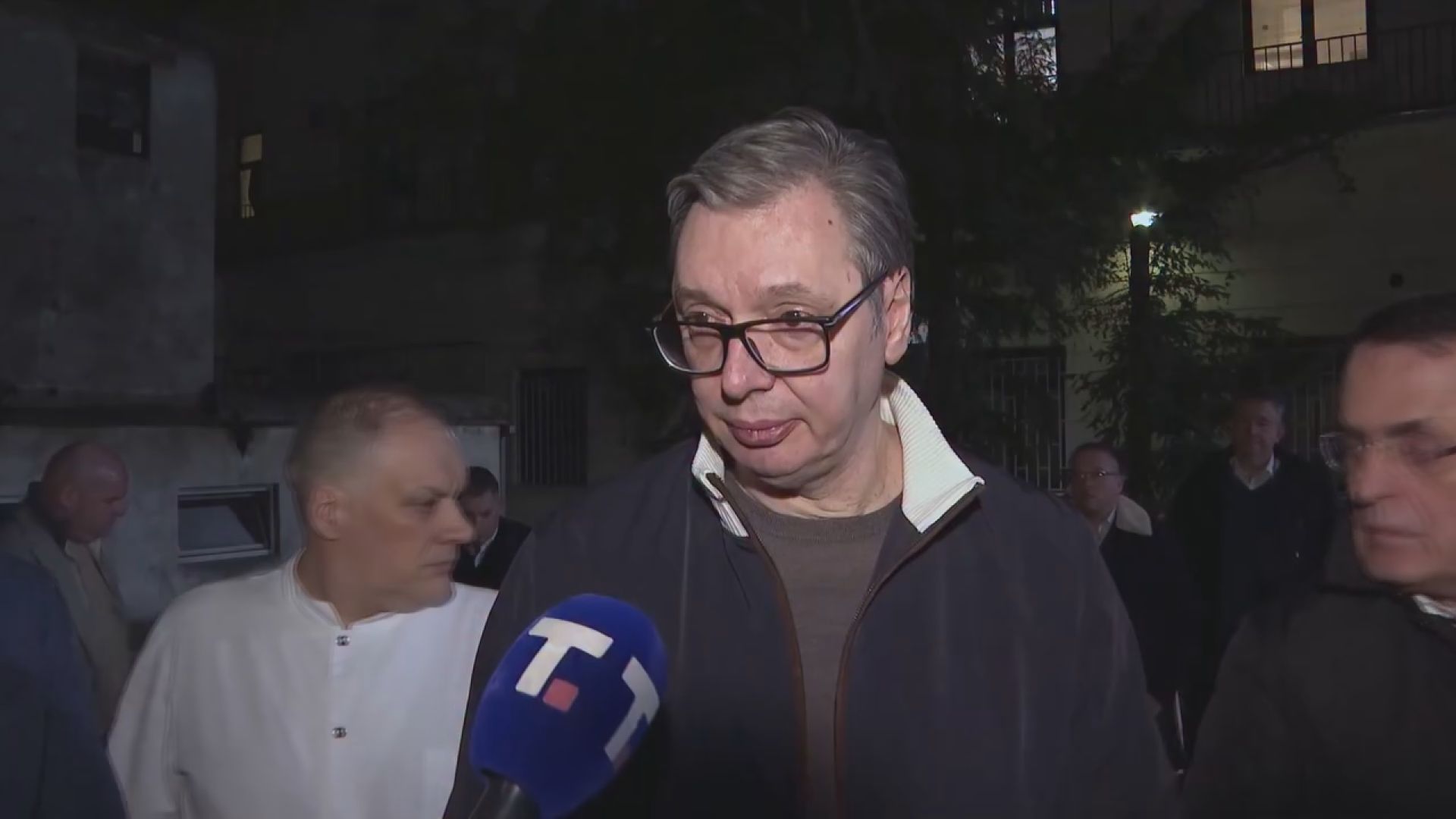 Vučić obišao Dačića u Kliničkom centru Srbije: Ministar u teškom stanju, priključen na aparate