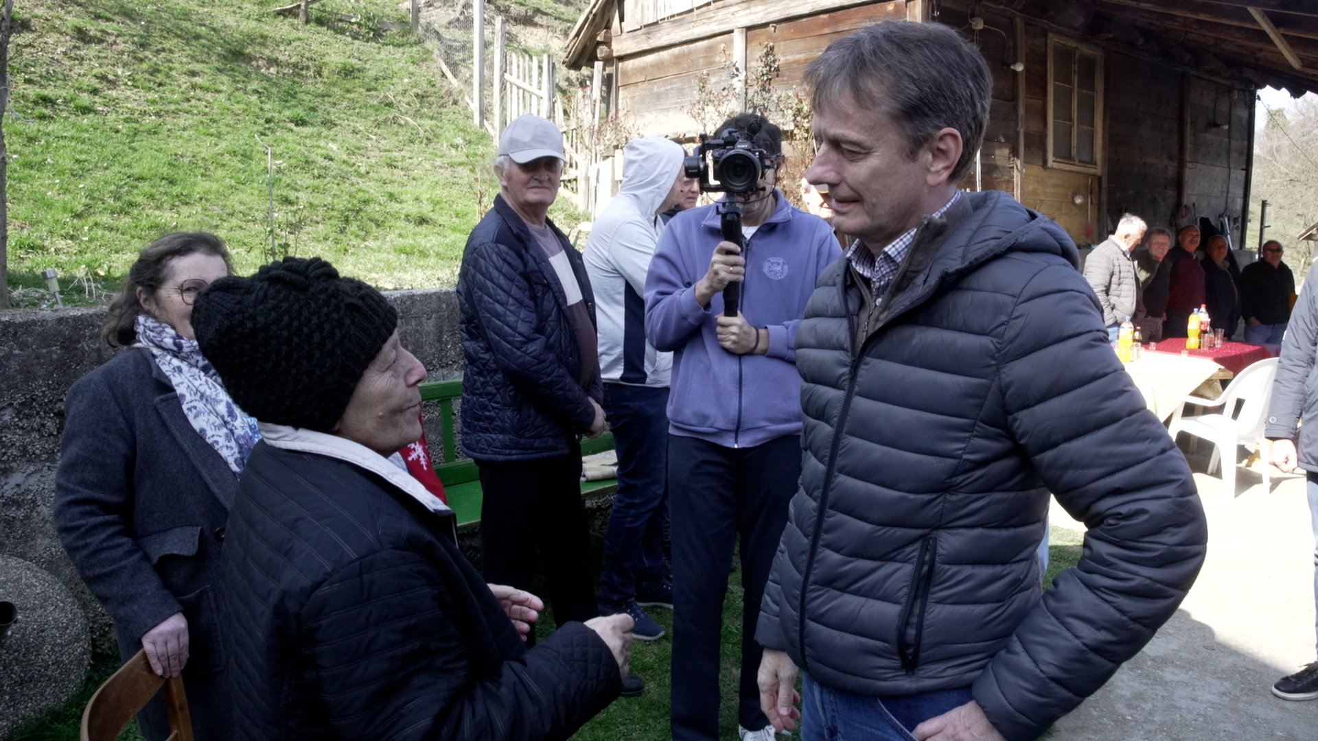 Ovo nije Švajcarska , ovo je Srbija: Selo Beserovina u srcu Tare jedno od najlepših u državi, meštani konačno dočekali - umesto orunulog puta sada stiže asfalt (FOTO)(VIDEO)