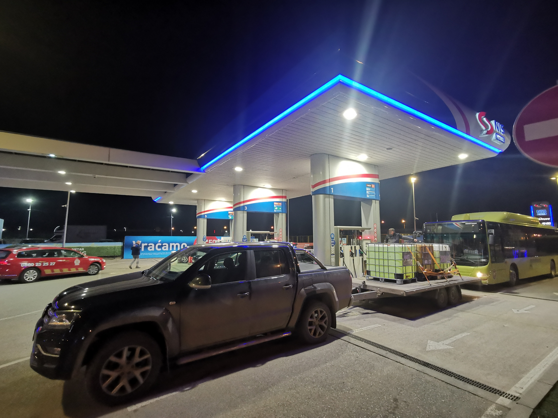 Situacija na pumpama stabilna, Srbija ima goriva: Đedović Handanović poručila - država prati tržište (VIDEO)