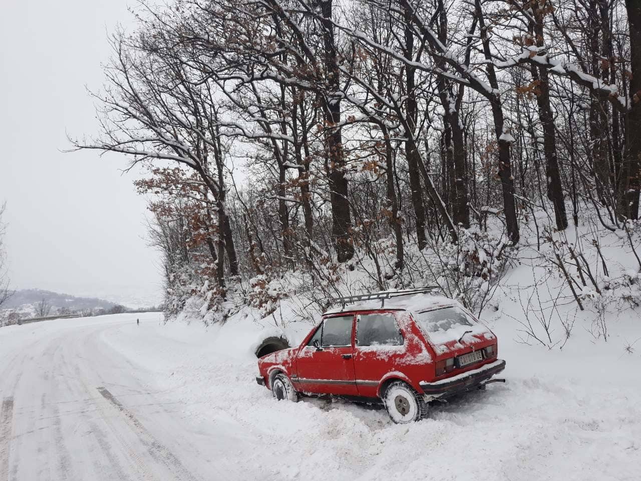 Снежне падавине задале проблеме селима у горњомилановачкој општини