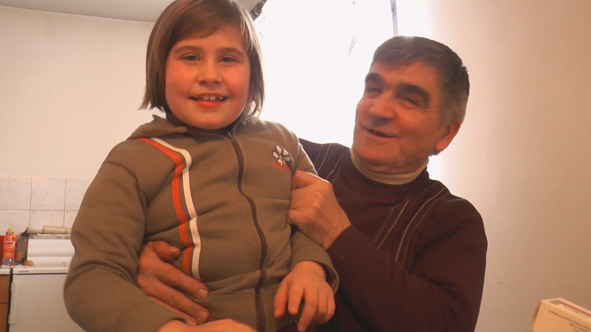 Они немају ни за хлеб - Богдану и Кристини је потребна Ваша помоћ