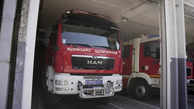 Zapalio dva kamiona na parkingu? Prijepoljcu (61) krivična prijava za izazivanje opšte opasnosti/ Foto: RINA