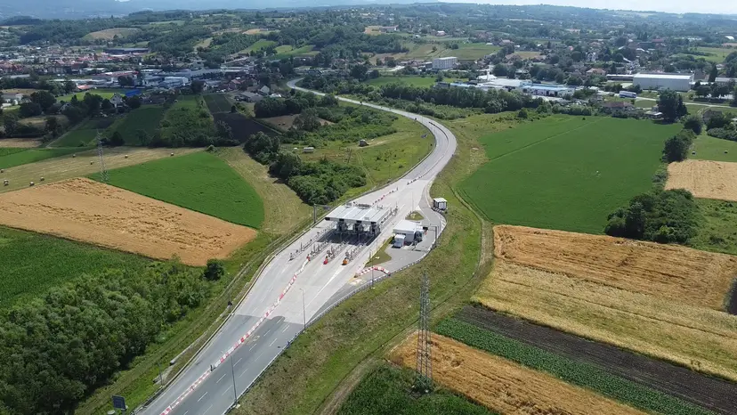 Neverovatne slike koje menjaju Srbiju: Ovako izgleda spajanje dva auto-puta, trenutak koji su svi čekali (FOTO)(VIDEO)