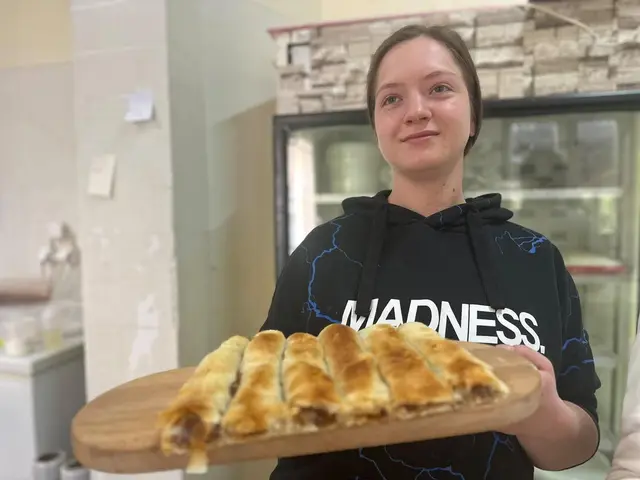 Dejana i Mira otkrivaju kako se pravi savršena pita, foto: RINA