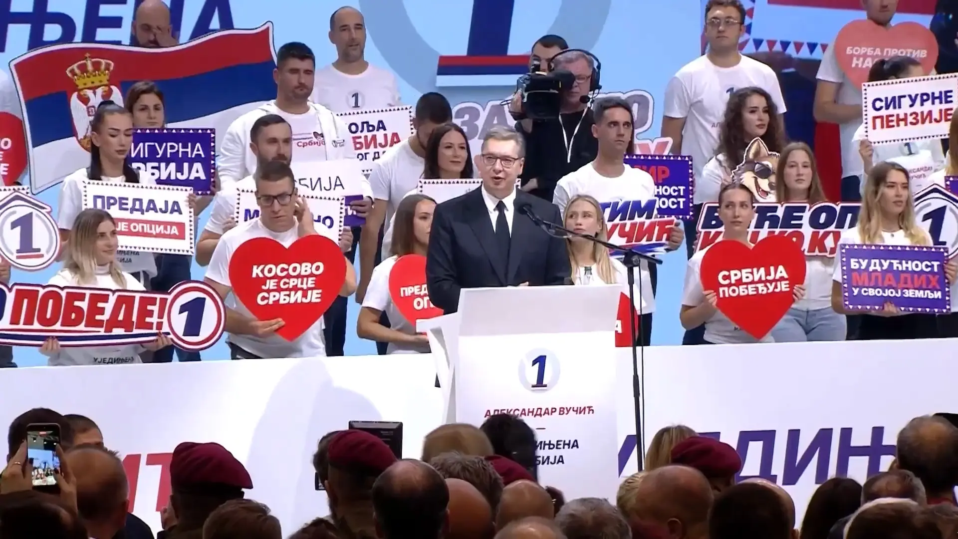 Vučić u Hali sportova pred izbornu ćutnju: Pet tačaka programa, plata od 1.500 evra i poruka „u nedelju kec ko kuća”