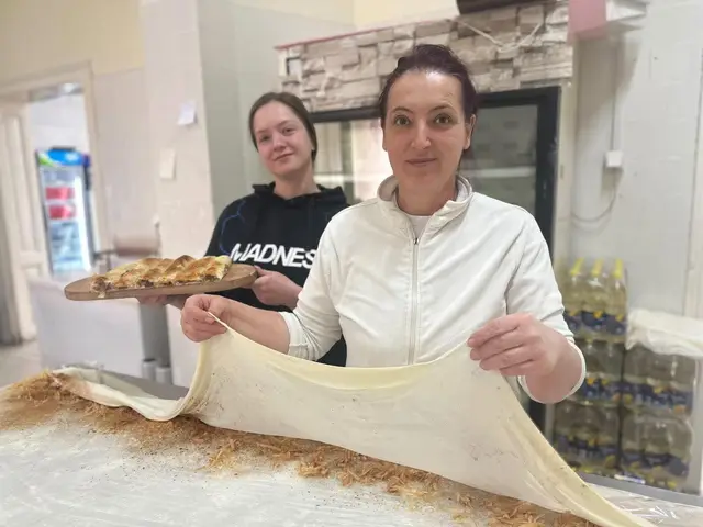 Dejana i Mira otkrivaju kako se pravi savršena pita, foto: RINA