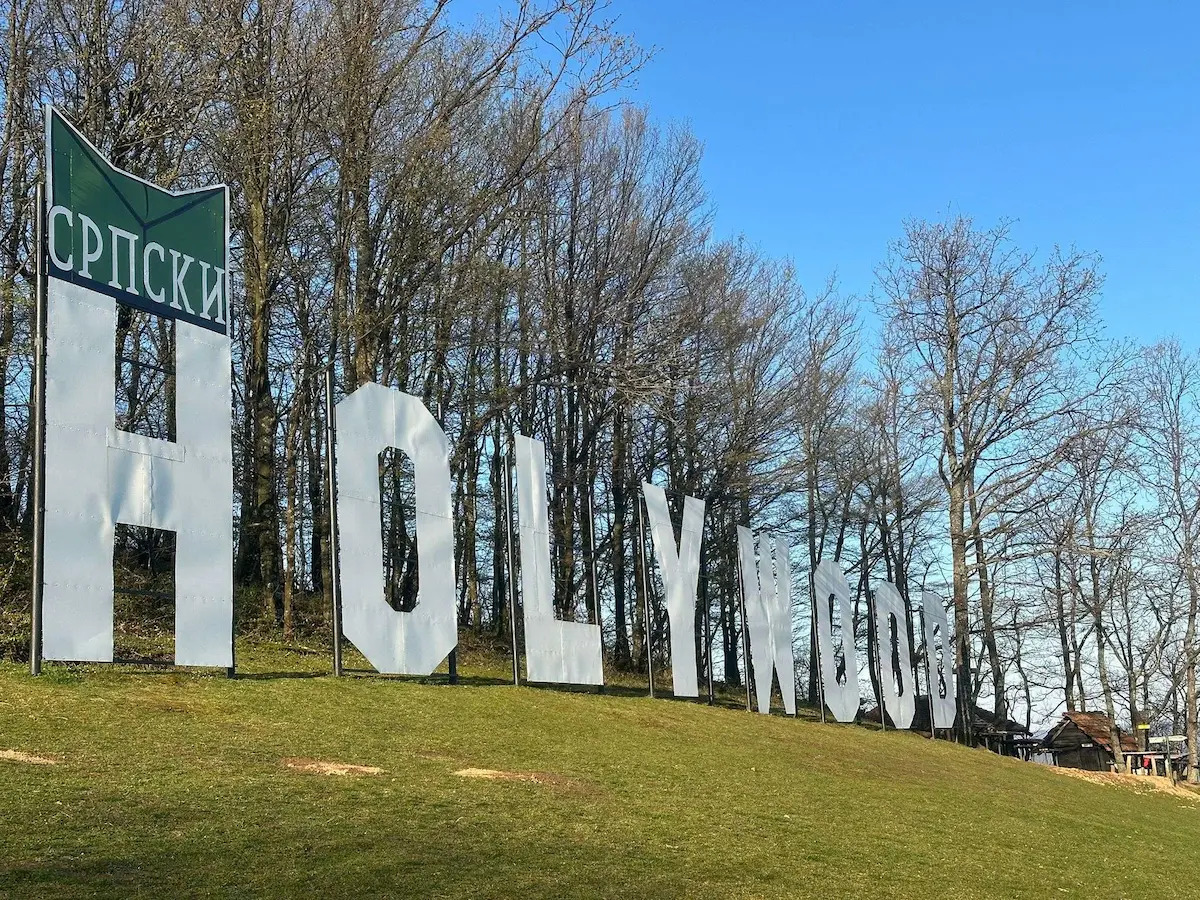 Cvrkut ptica i Čarobnjak iz Oza dočekuju vas na Srpskom Holivudu: Ovo je jedna od najpopularnijih prolećnih lokacija u Srbiji 