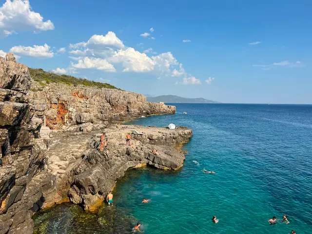 Rt Veslo jedna od najlepših plaža u Crnoj Gori / foto: RINA