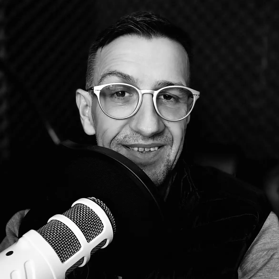 Tuga u Kosjeriću: Preminuo dugogodišnji novinar i vlasnik Zlatiborskog 106 radija Duško Đokić, od njega se dirljivim rečima oprostile kolege