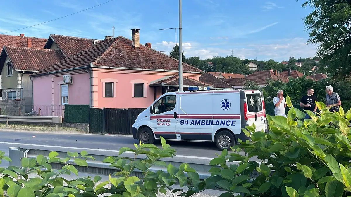 Povređen dečak u Čačku dok je vozio bicikl: Vozilom Hitne pomoći prevezen u bolnici,saobraćajna nezgoda na Bulevaru Oslobođenja
