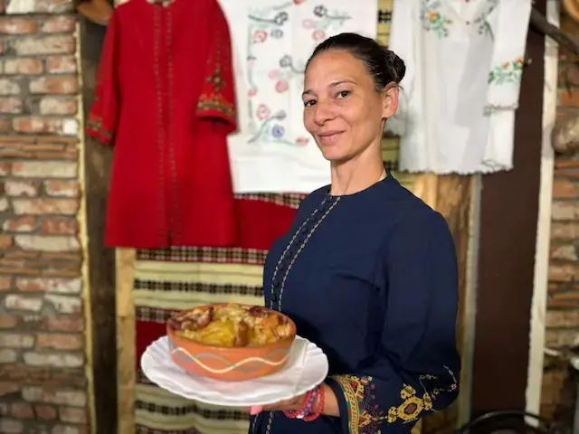 Marija prvo kiseli, pa onda sprema najbolji kiseli kupus / foto: RINA