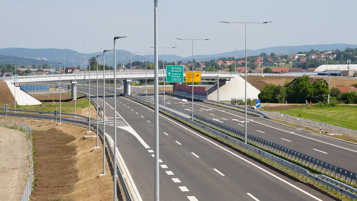 Vozači, oprez: Izvode se radovi na Moravskom koridoru - ovo su tačne deonice i trake koje su zatvorene za saobraćaj