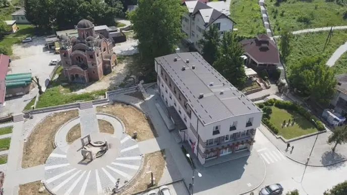 Dragačevci i dalje ubedljivo na vrhu liste: Prosečna plata za jun jedino u Lučanima preko 1.000 eura