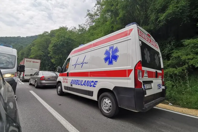 Visoka temperatura i krvni pritisak: Usijali se telefoni Hitne pomoći u Kragujevcu, tokom noći 20 intervencija