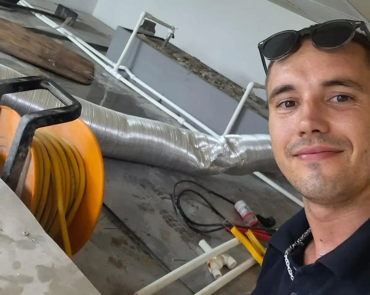 Dobar majstor je uvek tražen i solidno plaćen: Miloš iz Čačka ima 26 godina i on je vodoinstalater - osnovao čak i svoju firmu koja uspešno radi (FOTO)