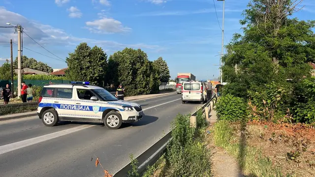 Vozilo Hitne pomoći udarilo ženu u Čačku / foto: RINA