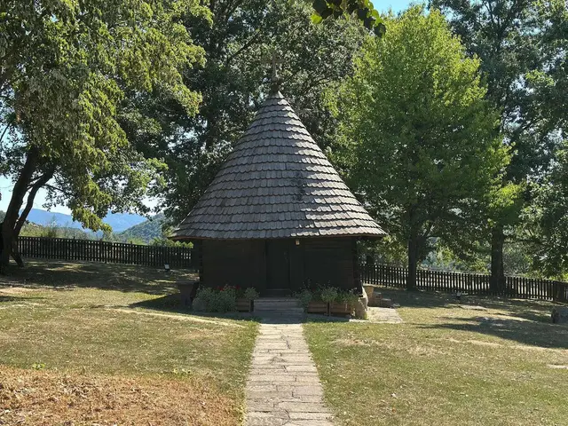 Crkva u Takovu odoleva vekovima, foto: RINA