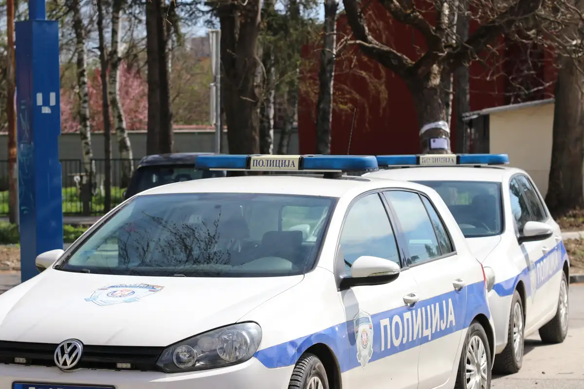 Prilazio starijim osobama, predstavljao se kao rođak a potom ih pokradao: Uhapšen muškarac iz Novog Pazara