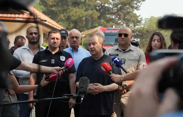 Požar u Deliblatskoj peščari i obilazak Ivice Dačića - Foto: Ministarstvo unutrašnjih poslova Srbije