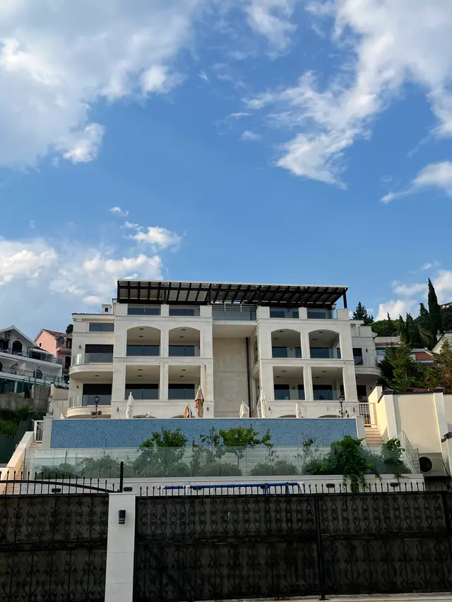 Kuća Bogoljuba Karića u Bokokotorskom zalivu/ Foto: RINA