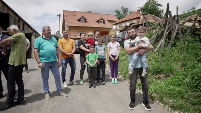 Glišić u poseti porodici Gerzić u Viči Foto RINA
