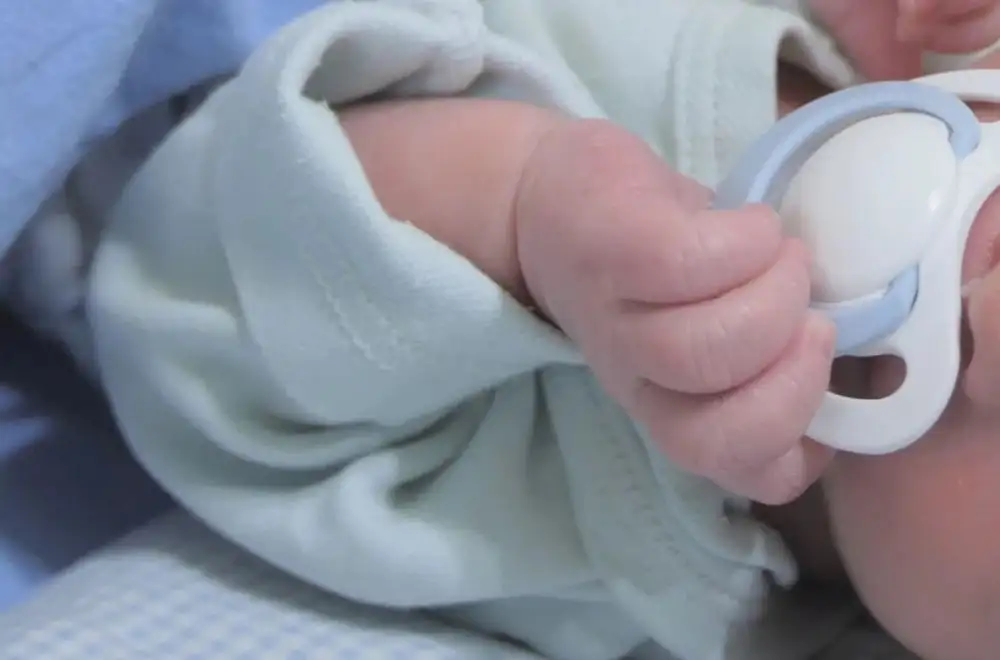 Lepe vesti iz užikog porodilišta: Rodjeno sedam beba u jednom danu, devojčice u prednosti