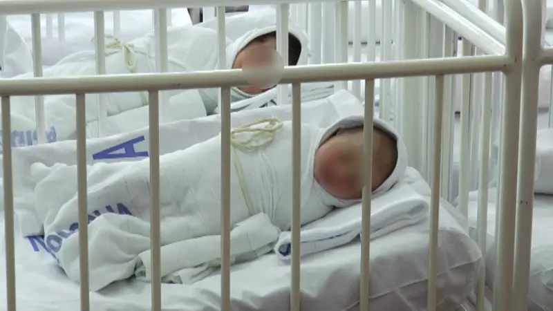 Neverovatna priča iz Čačka: Muž porodio ženu na ulici, na svet stigla zdrava devojčica - bravo za hrabrog tatu