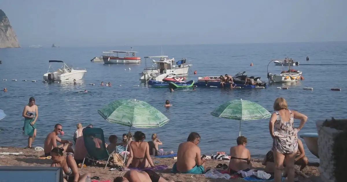 Drama u budvanskom lokalu: Građani savladali naoružanog stranca, sumnja se da je došao da počini teško krivično delo