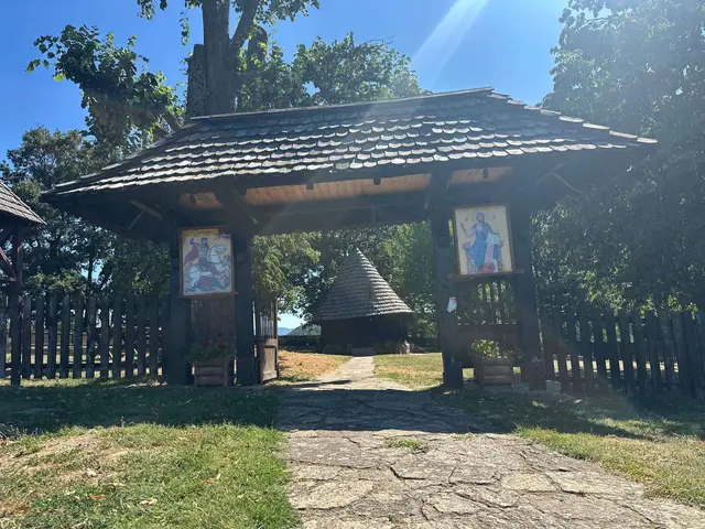 Crkva u Takovu odoleva vekovima, foto: RINA