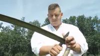 Ovaj mladi Čačanin je kralj košenja: Vuk iz Preljine peti put pobedio na čuvenoj Kosidbi na Rajcu i kaže - ova stara veština bolja je od svake teretane (FOTO)