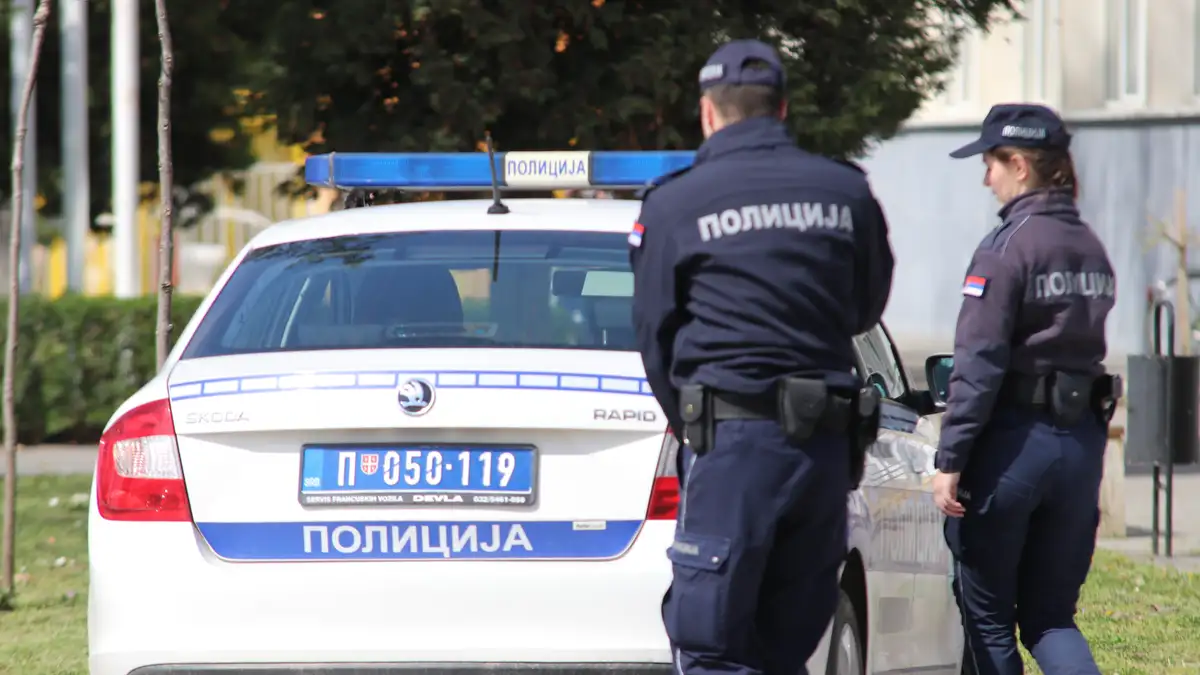 Sa 0.48 grama kokaina u džepu bermuda krenuo u igraonicu: Mladić iz Čačka osuđen da plati 120.000 dinara - rekao da je bilo za ličnu upotrebu