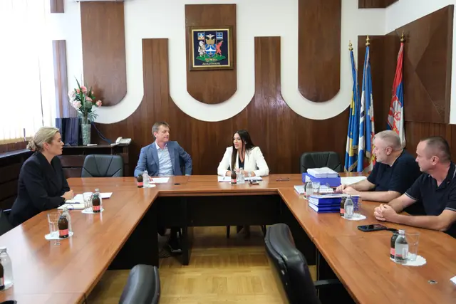 Ministar Glišić u radnoj poseti GO Mladenovac / foto: RINA