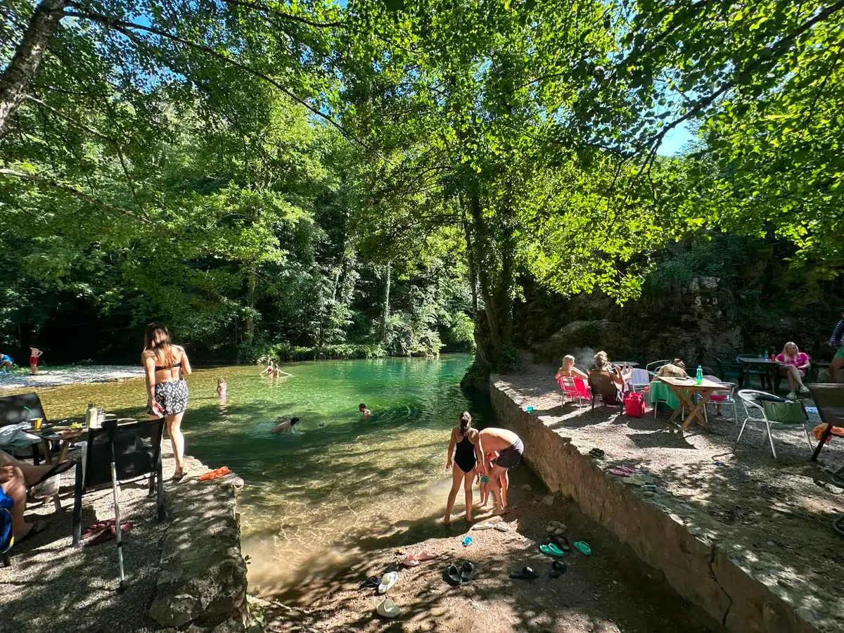 Arilje ima svoje more, prelepe plaže na reci Rzav pune kupača: Žuta stena, Zelena plaža i Urijak su pravi turistički biseri (FOTO)