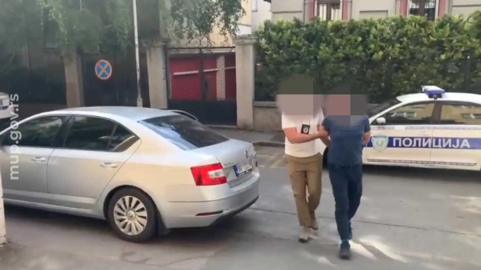 Policija upala u stan u Staroj Pazovi: Zbog onoga što je nađeno odmah je usledilo hapšenje