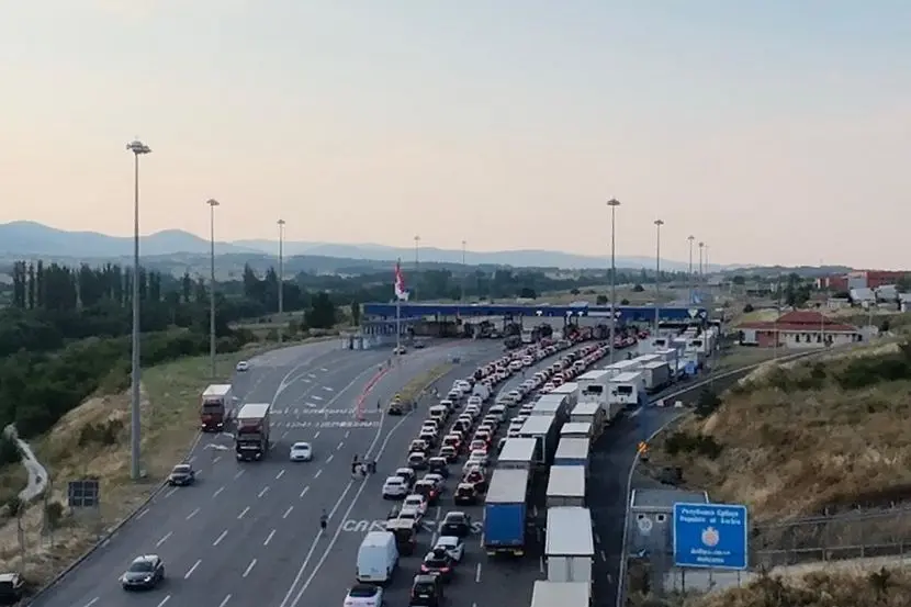 Pakao na Batrovcima, kamiondžije čekaju čak osam sati: Višesatna zadržavanja i na Šidu i Bezdanu