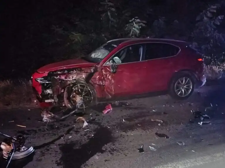 Samo pukom srećom nema nastradalih, sumnja se da je jedan od vozača bio pijan: Ovo su detalji teške nezgode kod Priboja, vozila završila u provaliji