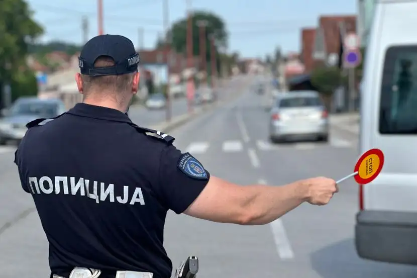 Udario kolima petogodišnje dete u Šušnju i pobegao sa lica mesta: Uhapšen mladić iz Bara