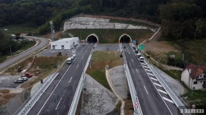 Vozači, oprez na auto-putu Miloš Veliki: Izvode se radovi u tunelu Veliki Kik, saobraćaj se odvija dvosmerno kroz jednu tunelsku cev