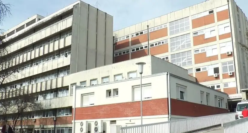 Pet savremenih aparata za anesteziju i 30 bolničkih kreveta sa dušecima: Jako važna donacija stigla u čačansku bolnicu od ministarstva - biće lakše i zaposlenima i pacijentima