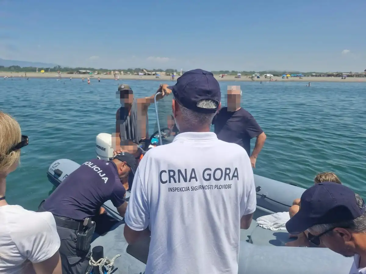 Srbi uhvaćeni u ozbiljnom prekršaju na moru u Ulcinju: Policija i inspektori češljali Veliku i Malu plažu, odmah im uručeni pozivi za saslušanje (FOTO)