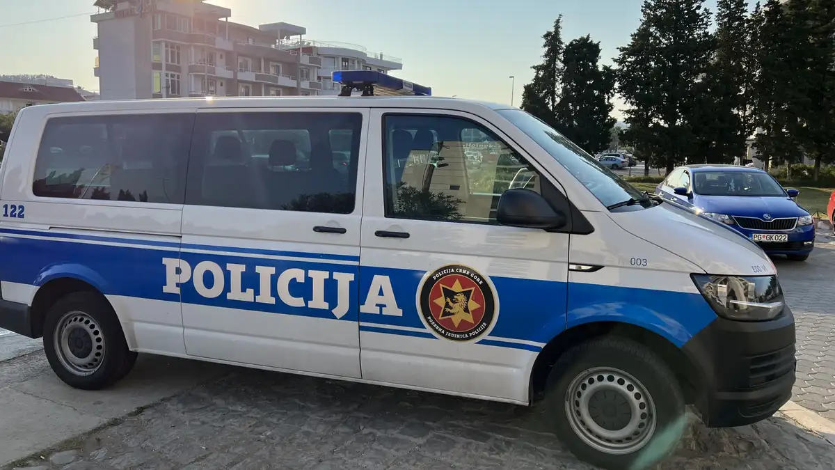 Turčin osuđen za seksualno zlostavljanje maloletnice uhapšen u Crnoj Gori: Lisice mu stavljene na aerodromu