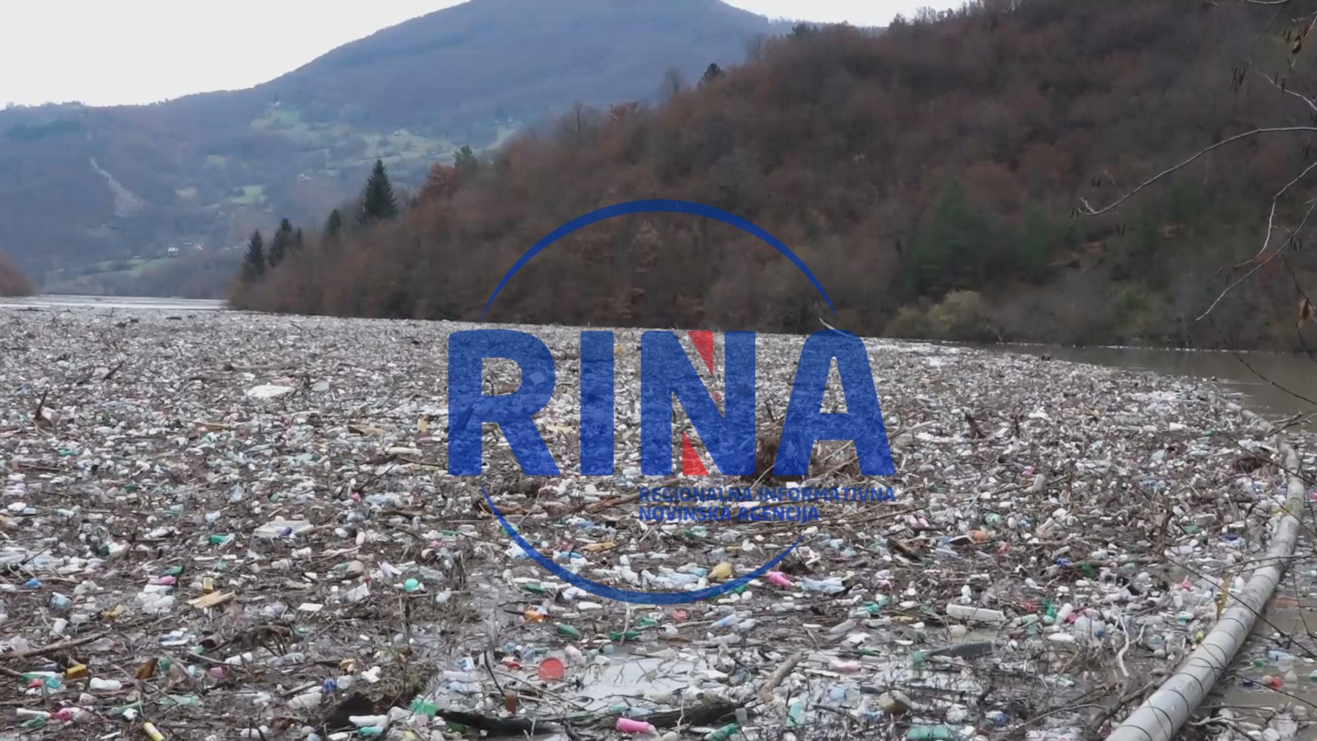 Драматична слика стиже из Прибоја: Плутајућа депонија на Потпећком ...